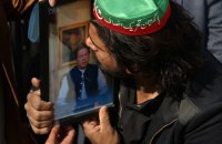 ​Експрем'єра Пакистану Імрана Хана та його дружину засудили на 17 років у справі про корупцію