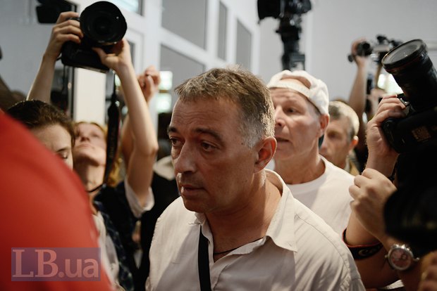 Журналистов на встречу с Захарченко не пустили, но позже он вышел к ним на брифинг