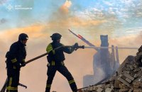 Через російський обстріл у Херсоні вщент згорів будинок