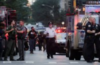 Чоловік відкрив вогонь у будівлі в центрі Нью-Йорка (оновлено)