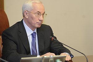 Азаров призвал министров ответить за коррупцию