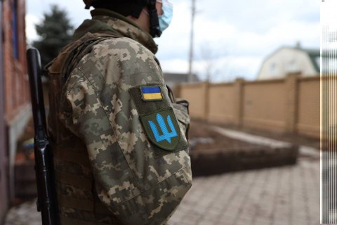 Нардепи, Монастирський і закордонні журналісти потрапили під обстріл на Донбасі (оновлено)