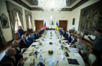 Зеленський зустрівся із представниками оборонних підприємств Чехії