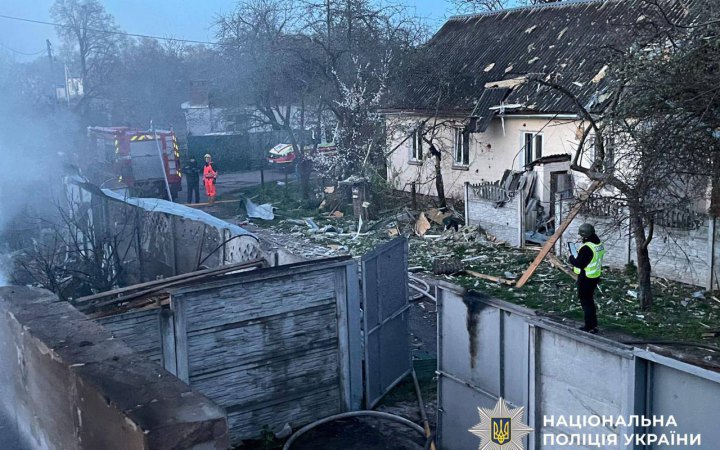 У Чернігові внаслідок російського обстрілу загинула дитина, четверо дорослих поранені (доповнено)