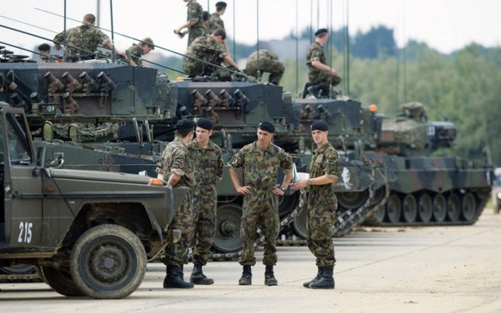 Головнокомандувач армії Швейцарії вважає, що країна не здатна захиститися від повномасштабного нападу