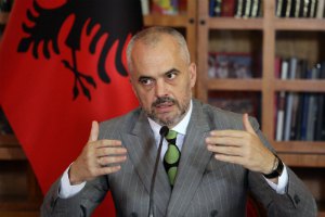 Прем'єр Албанії вперше за 68 років відвідає Сербію