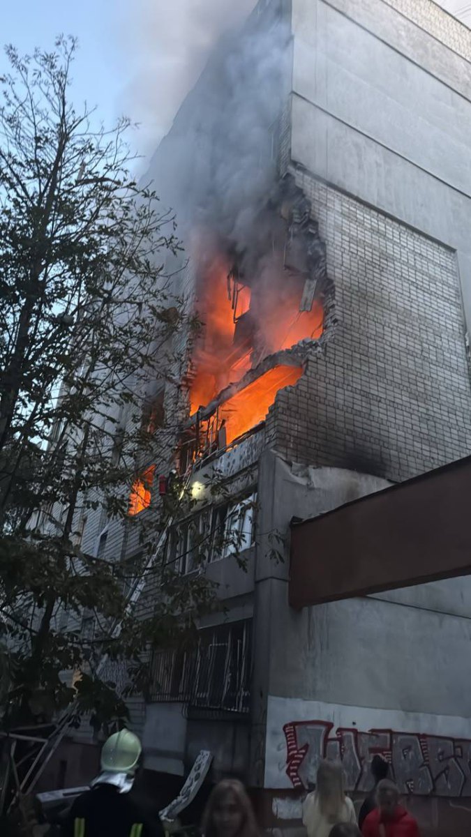 Наслідки ракетної атаки у Львові