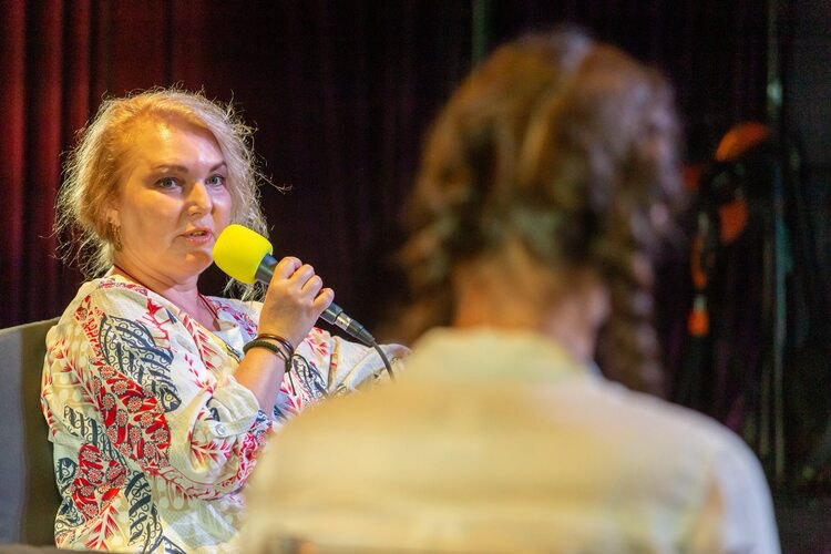 Поетка Світлана Поваляєва