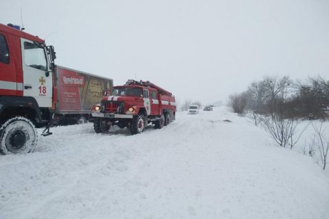 Снігопад перекрив виїзд з Одеси в напрямку Києва