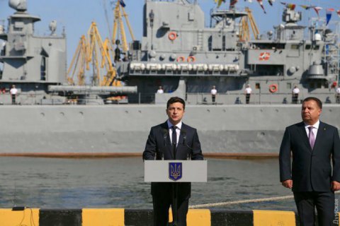 Зеленский уверяет, что "работает днем и ночью" для освобождения украинских моряков