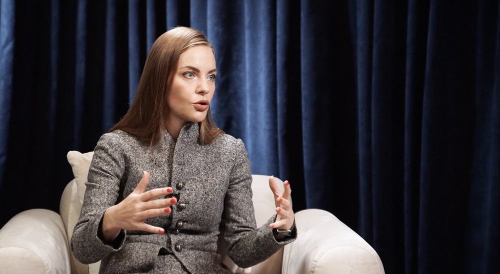 Олена Сотник