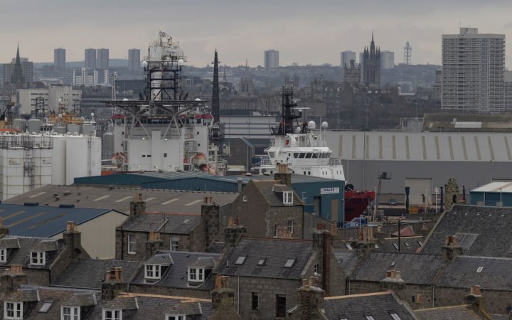 Шотландське місто упродовж трьох тижнів не бачило ні хвилини сонця