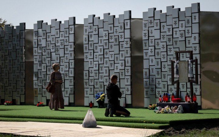 Роковини різанини в Бучі: участь в неформальному засіданні МЗС взяли всі країни ЄС, крім Угорщини