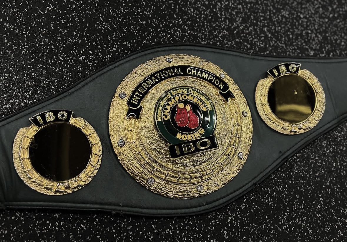 Пояс Арама Фаніяна, який купили за 550 тисяч