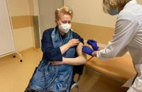 Експрезидентка Литви Даля Грибаускайте вакцинувалася від ковіду