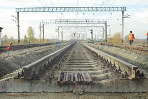 В Донецкой области подорвали грузовой поезд
