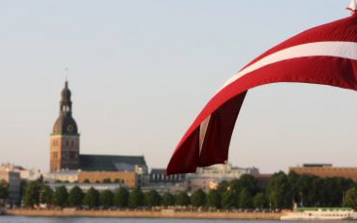 Латвія заборонила символи Z, V російських окупантів