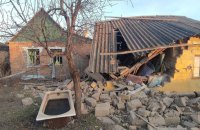 Обстріли Дніпропетровщини: Росіяни поранили жителя і зруйнували будинки 