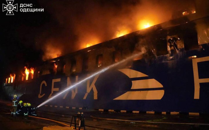 Зеленський: за цей тиждень росіяни випустили понад 1500 ударних дронів, майже 900 КАБів