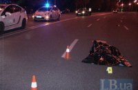 На улице Щусева в Киеве пьяный водитель Daewoo вылетел на тротуар и убил женщину