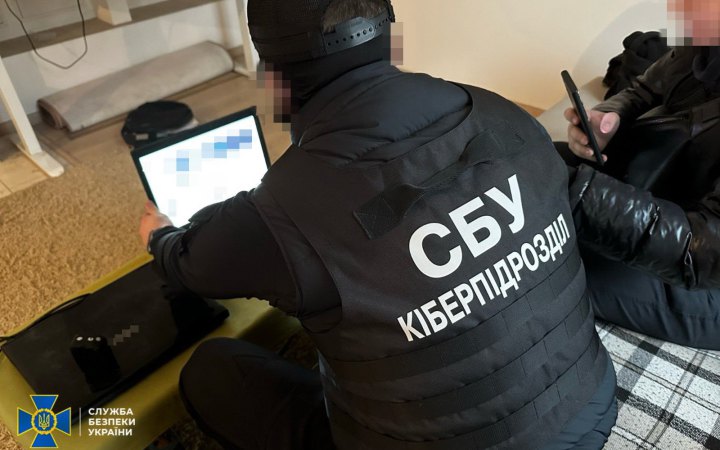 Київському блогеру-"політексперту", який поширював фейки про війну, "світить" 8 років тюрми