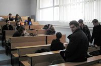 Луганские студенты мерзнут из-за проблем в казначействе