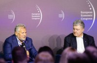 Кваснєвський і Порошенко застерегли від заморожування війни в Україні: "Має бути повна депутінізація Європи та світу"