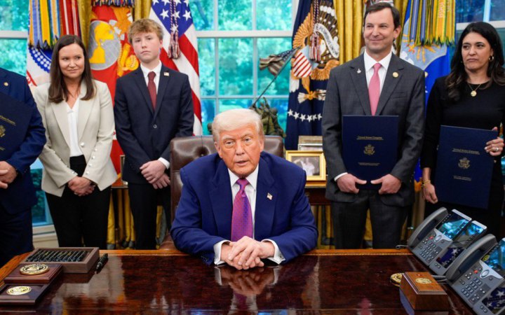 Трамп прокоментував заяву посольства США про ймовірну повітряну атаку 