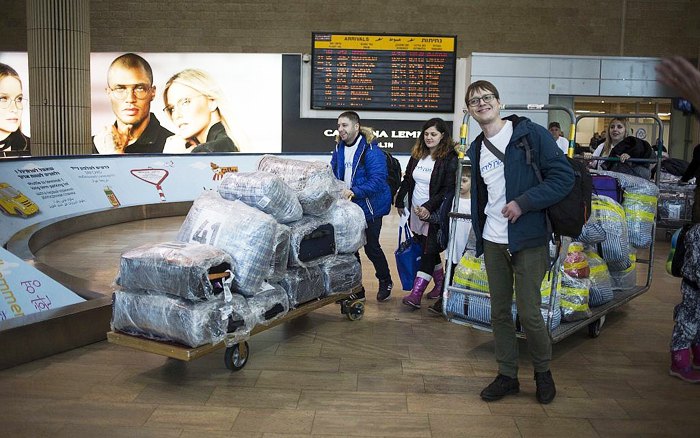Туристы с Украины прибыли в Международный аэропорт имени Бен-Гуриона