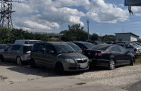 Повідомили про підозру львів'янину, який ввозив авто начебто для ЗСУ і продавав їх