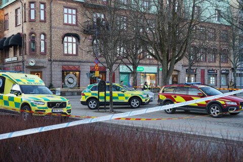 У Швеції чоловік з ножем напав на перехожих, щонайменше 8 людей поранено