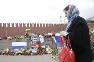 В Москве снова "зачистили" место убийства Немцова