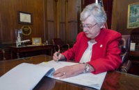 Губернатор Алабамы подписала закон о запрете абортов