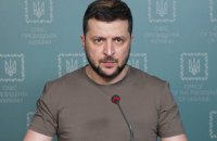 Зеленский: "Сигналы с переговоров можно назвать положительными, но они не заглушают разрывов российских снарядов"