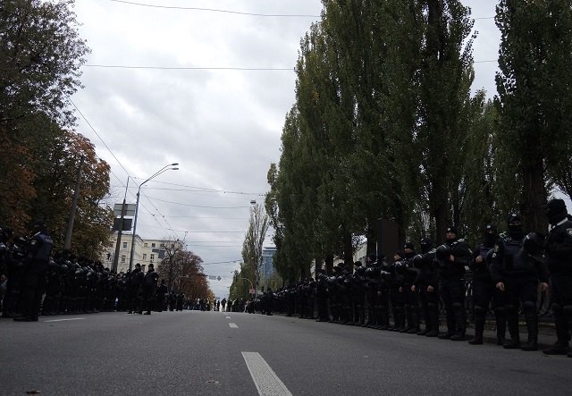 13 тысяч националистов провели "Марш УПА" в центре Киева 25