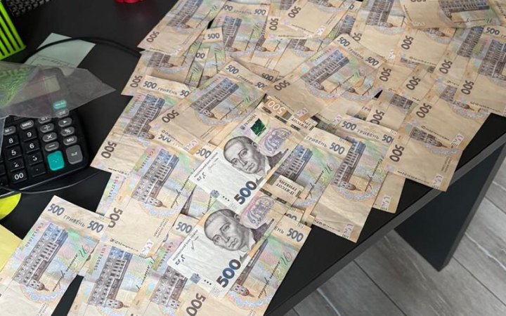 У Дніпрі посадовці та бізнесмени нажили 14,2 млн грн на програмі енергоефективності у бюджетних установах, зокрема школах