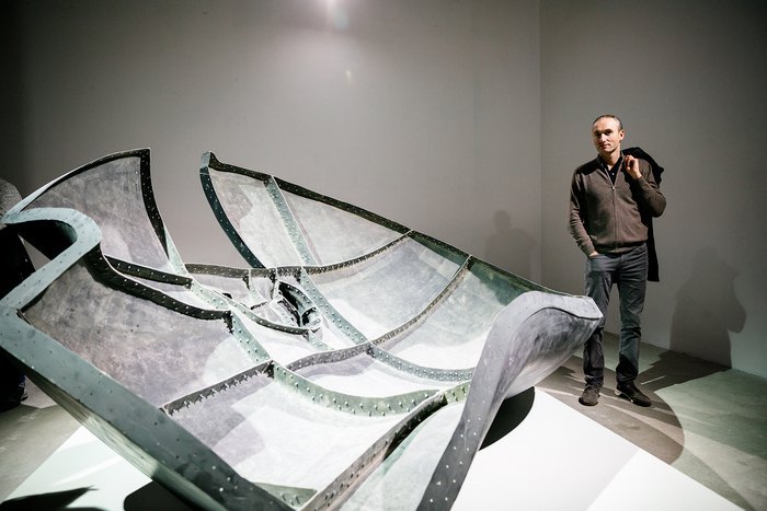 Назар Билык и его скульптура &quot;Рубцы&quot;