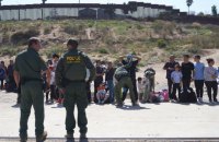 Верховний суд США дозволив Техасу вживати жорских заходів проти мігрантів