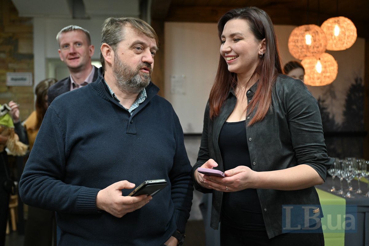 голова Національної технічної групи експертів з питань імунопрофілактики Федір Лапій і редакторка відділу «Здоровʼя»
<i>LB.ua</i> Ірина Андрейців 