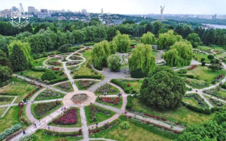 Екологічна прокуратура оскаржує договір реконструкції на території Національного ботанічного саду