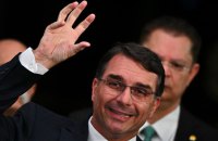 У Бразилії син ув’язненого Болсонару скорочує розрив з Лулою перед виборами у жовтні