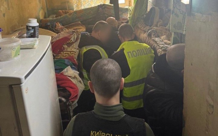 У Києві судитимуть чоловіка, який із СІЗО продавав неіснуючі дрова