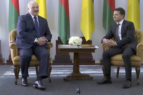 ​Зеленський відповів Лукашенку на погрози припинити постачати електроенергію