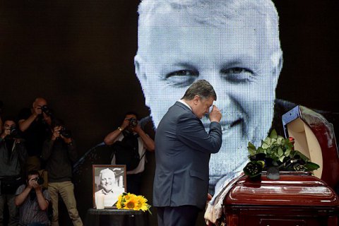 Порошенко потребовал публичного отчета о расследовании убийства Шеремета