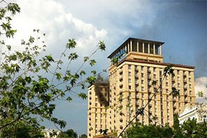 Російський олігарх програв суд за готель "Україна" в Києві