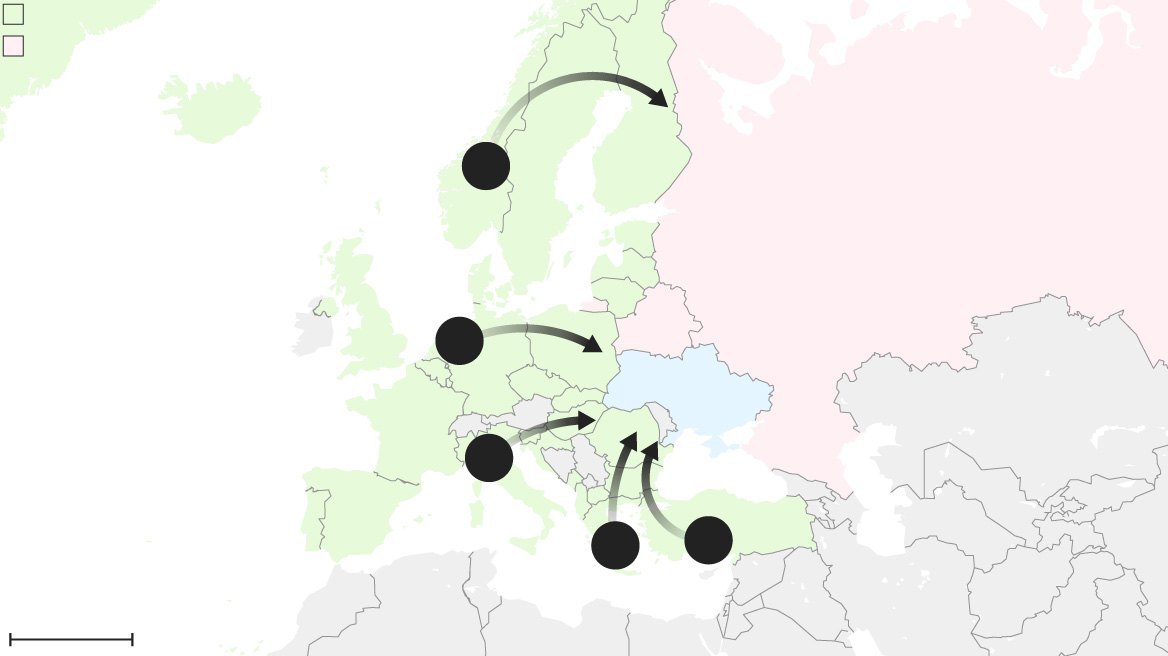 Імовірні маршрути військ НАТО до лінії фронту