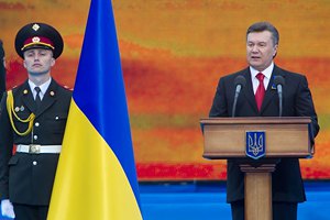 Янукович: победа дала украинцам шанс на жизнь