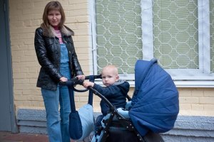 Українки виходять із декрету завчасу