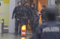 Німецька поліція затримала чоловіка, який захопив заручників у Дрездені