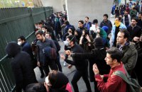 Загострення протестів в Ірані: горять урядові будівлі, двох демонстрантів убито